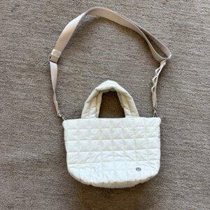 Lululemon Women's Quilted Grid Crossbody Bag in Perfect Condition